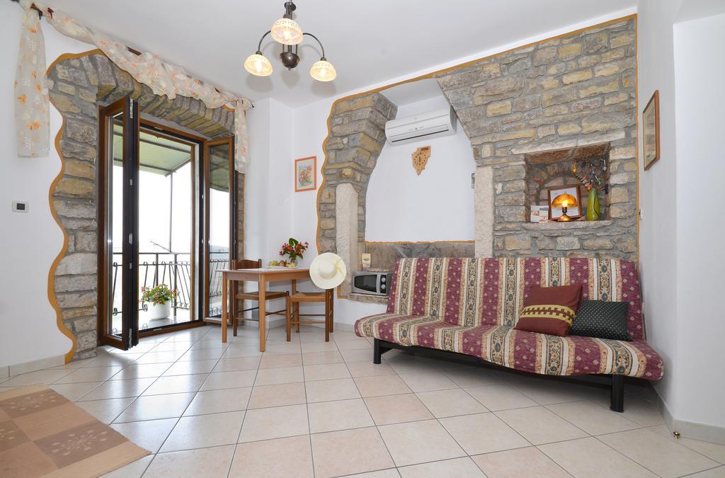 Bella Vista Apartments 모토분 외부 사진