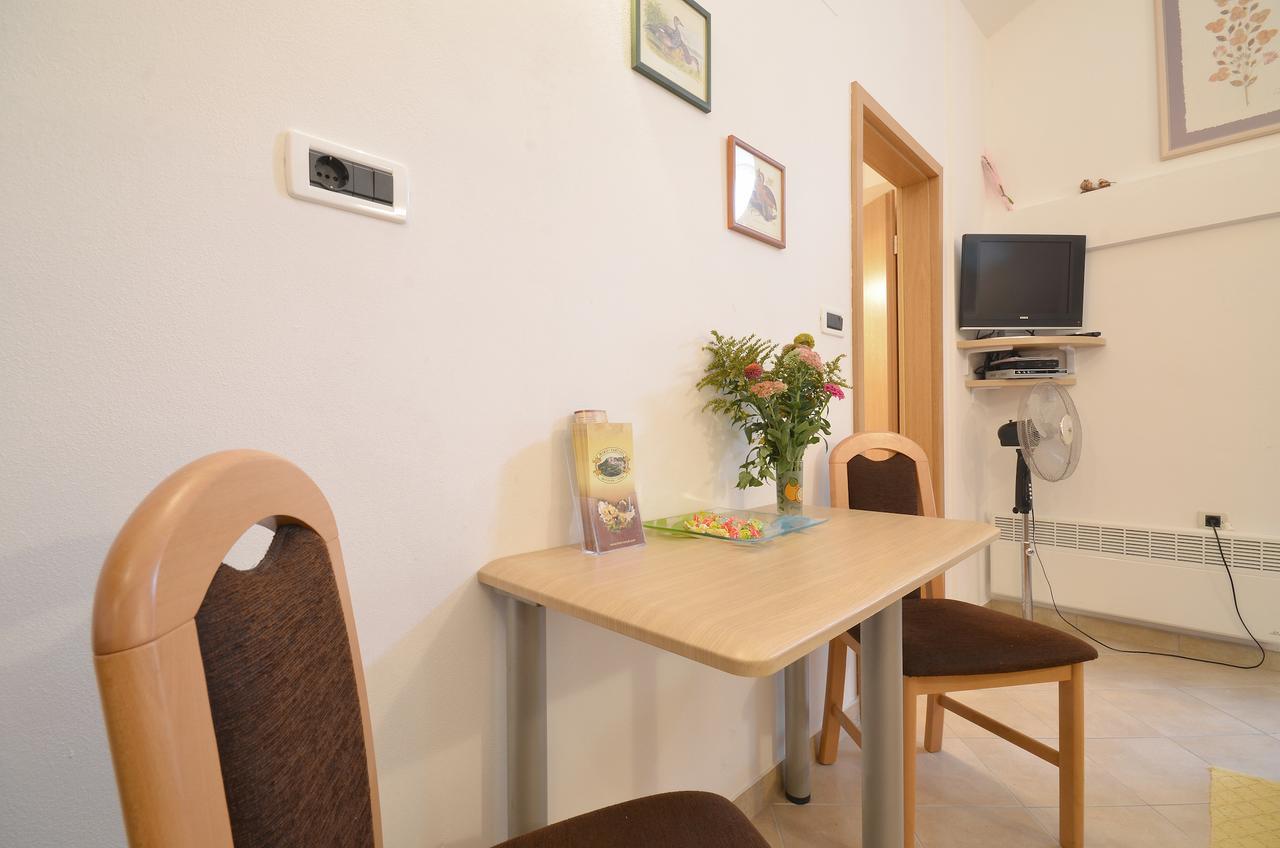 Bella Vista Apartments 모토분 외부 사진